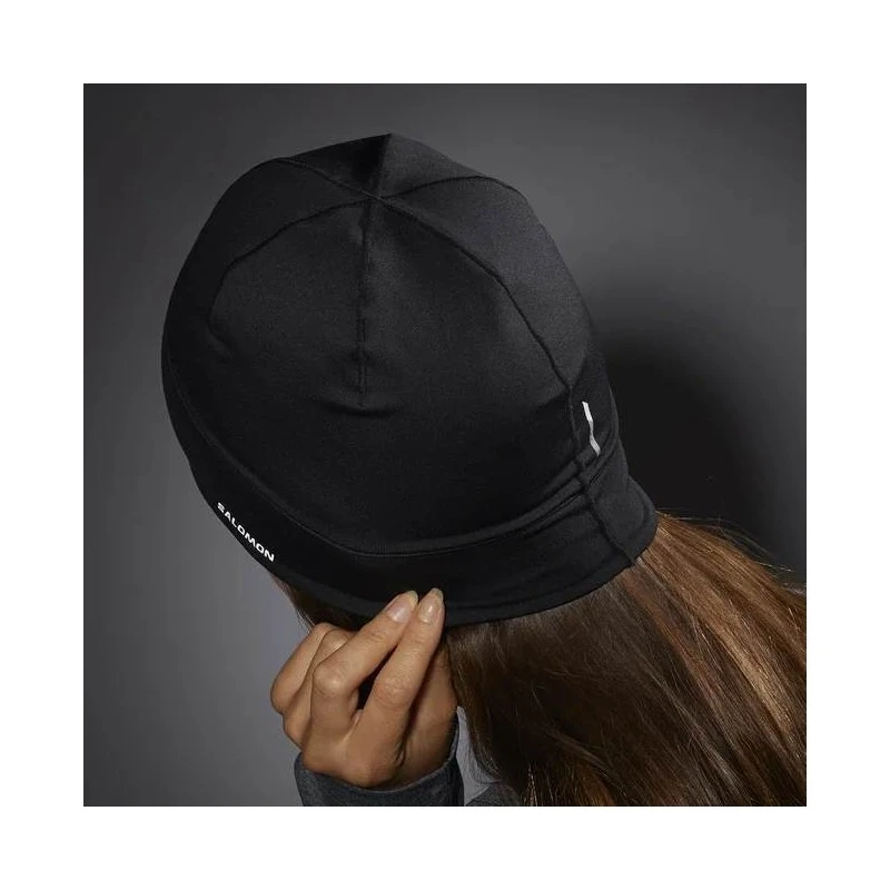 Bonnet SALOMON Active Beanie Deep Black / Reflective Silver 4 Bonnet SALOMON Active Beanie Deep Black / Reflective Silver – Image 2